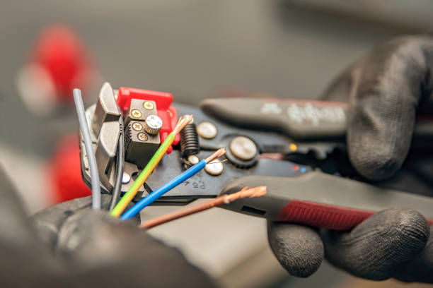 Best Affordable Emergency Electrician  in Lacoochee, FL